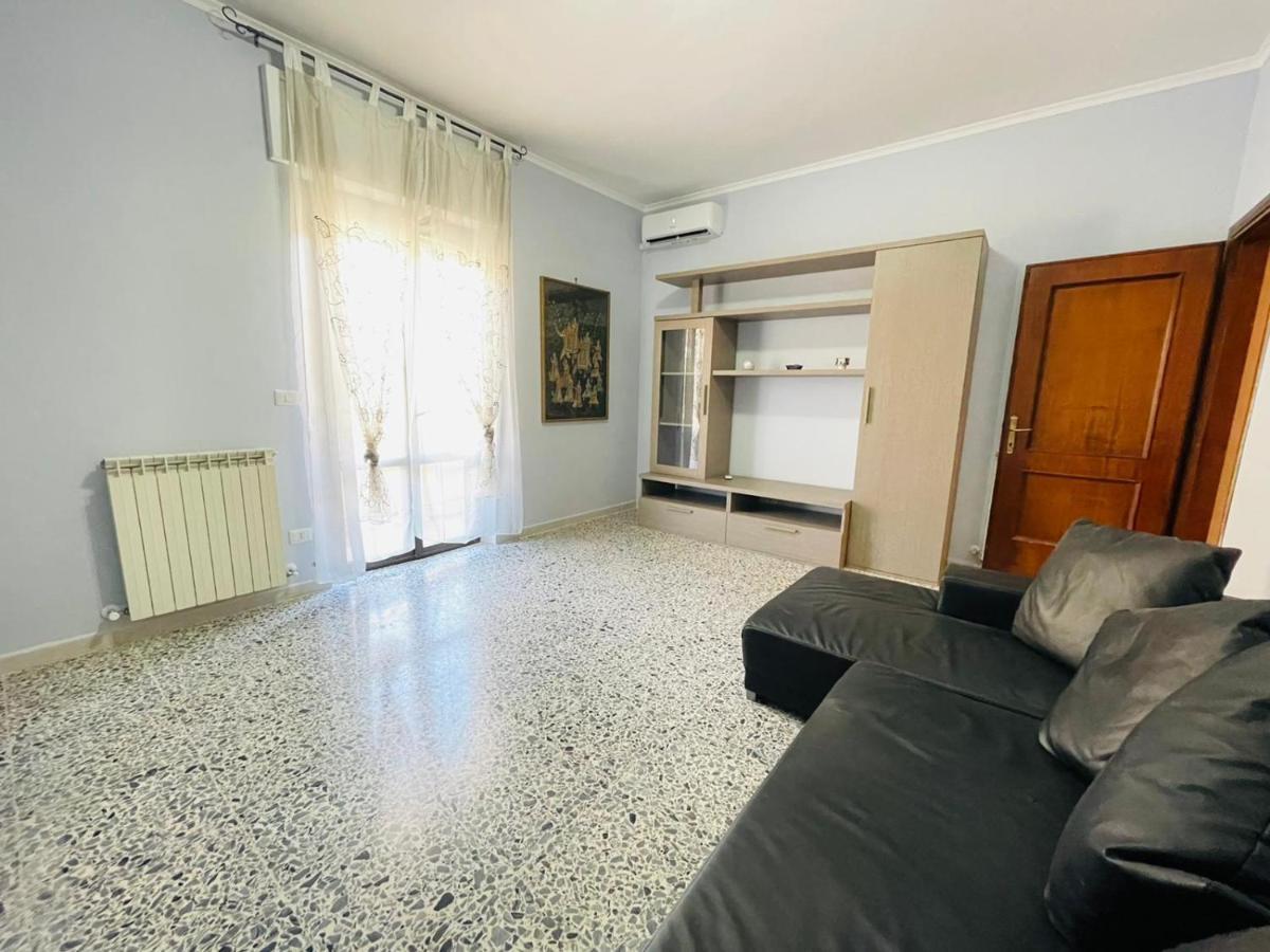 Darsena Fiumicino With Free Parking Apartment Exterior photo